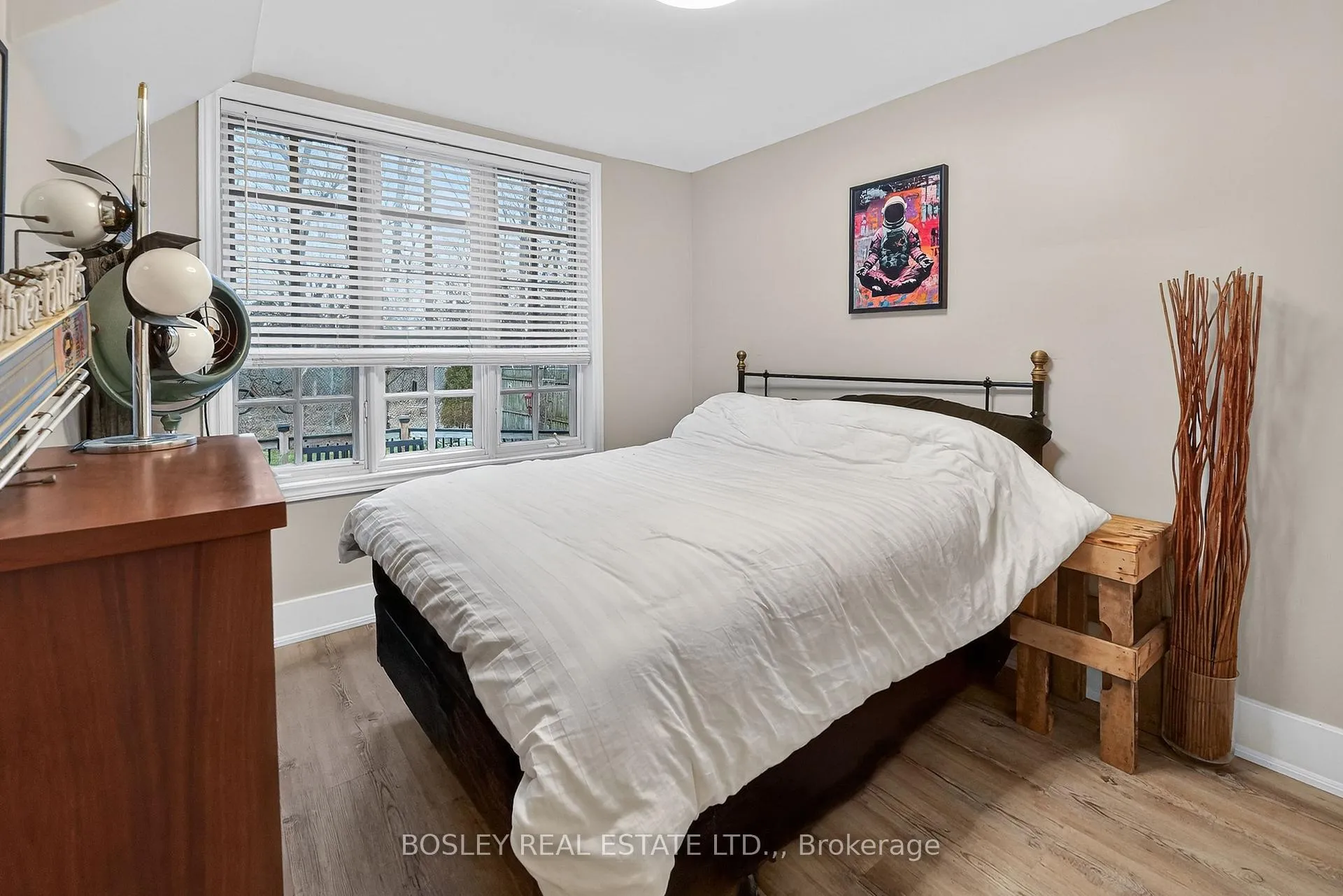 Photo 12 of 5805 Brookfield Avenue, Niagara Falls, Hospital — HOMEH