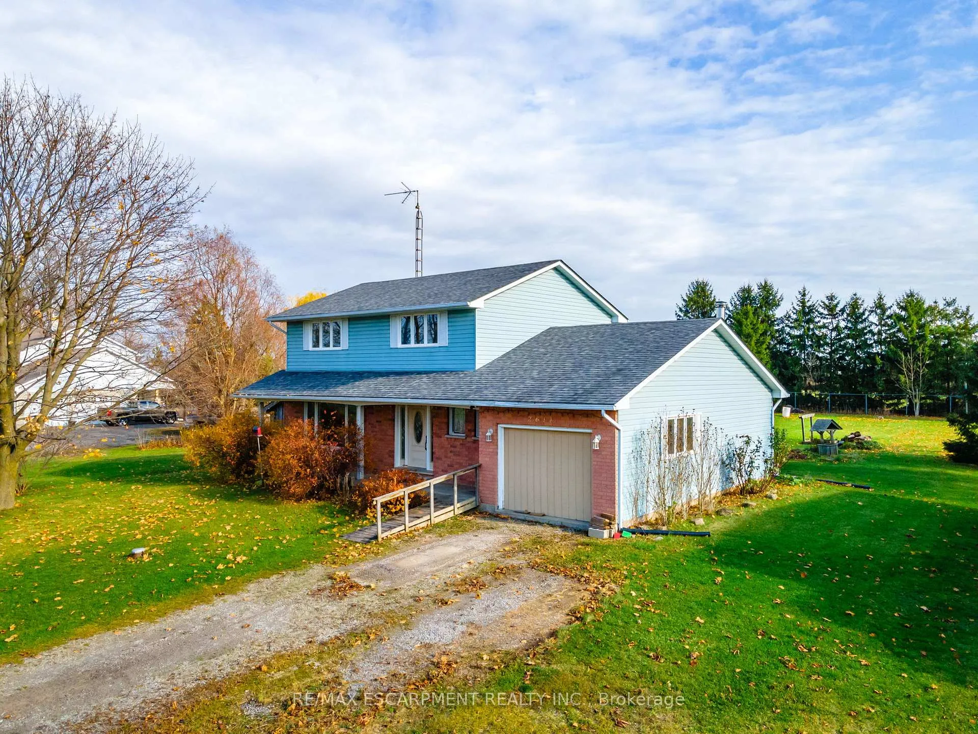 Photo 1 of 2611 Trinity Church Road, Hamilton, Binbrook — HOMEH