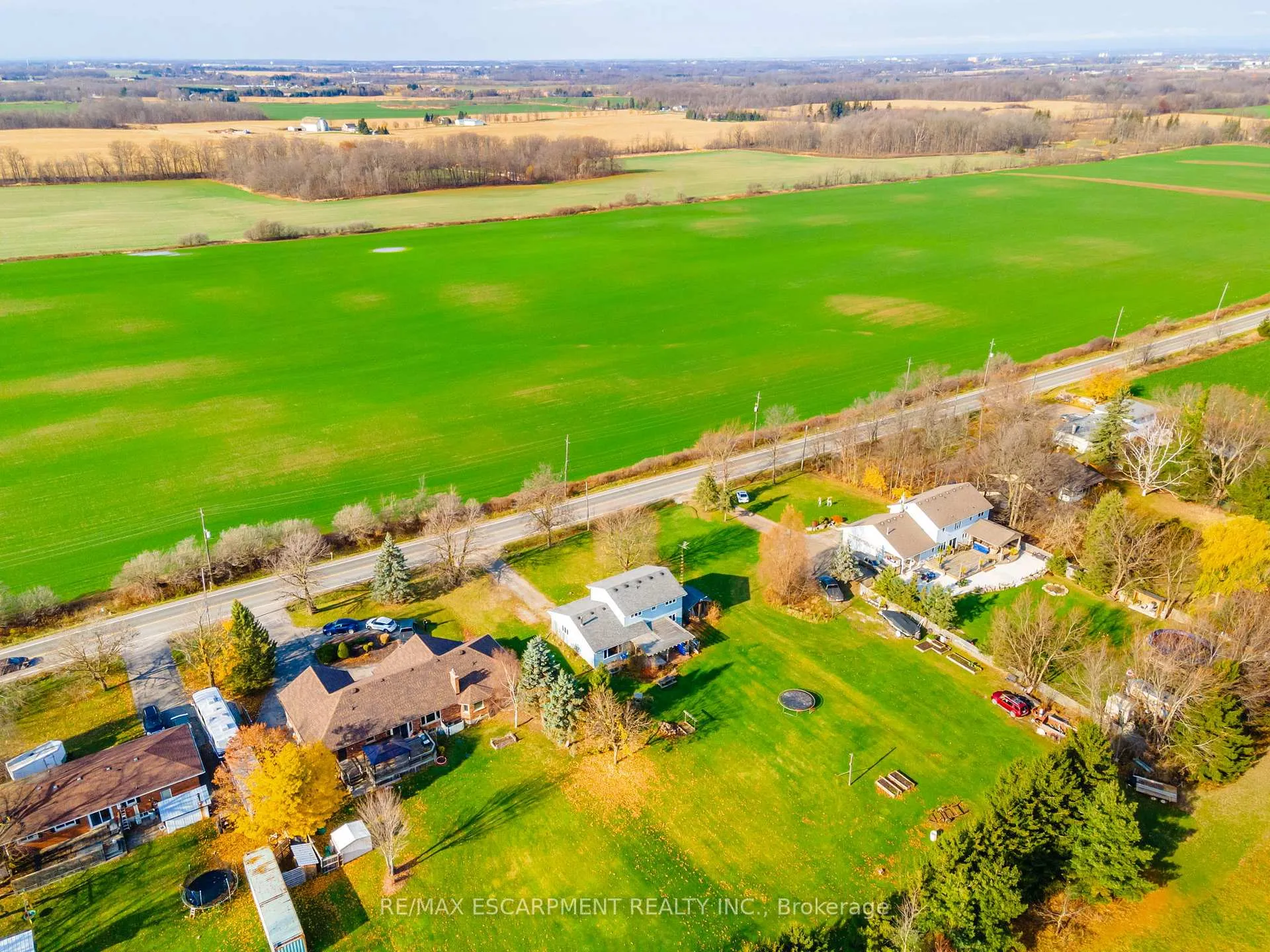 Photo 3 of 2611 Trinity Church Road, Hamilton, Binbrook — HOMEH