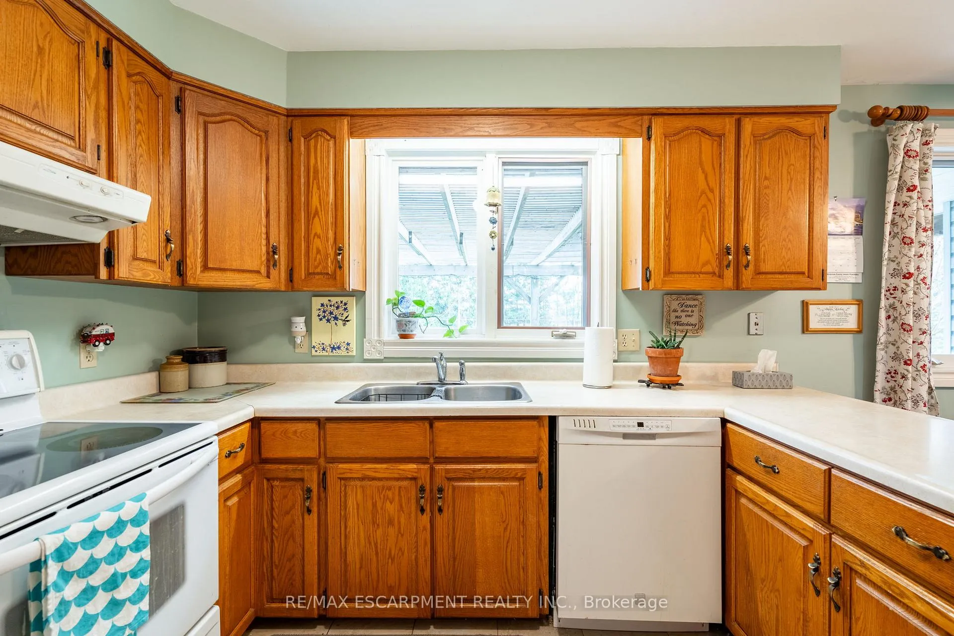 Photo 9 of 2611 Trinity Church Road, Hamilton, Binbrook — HOMEH