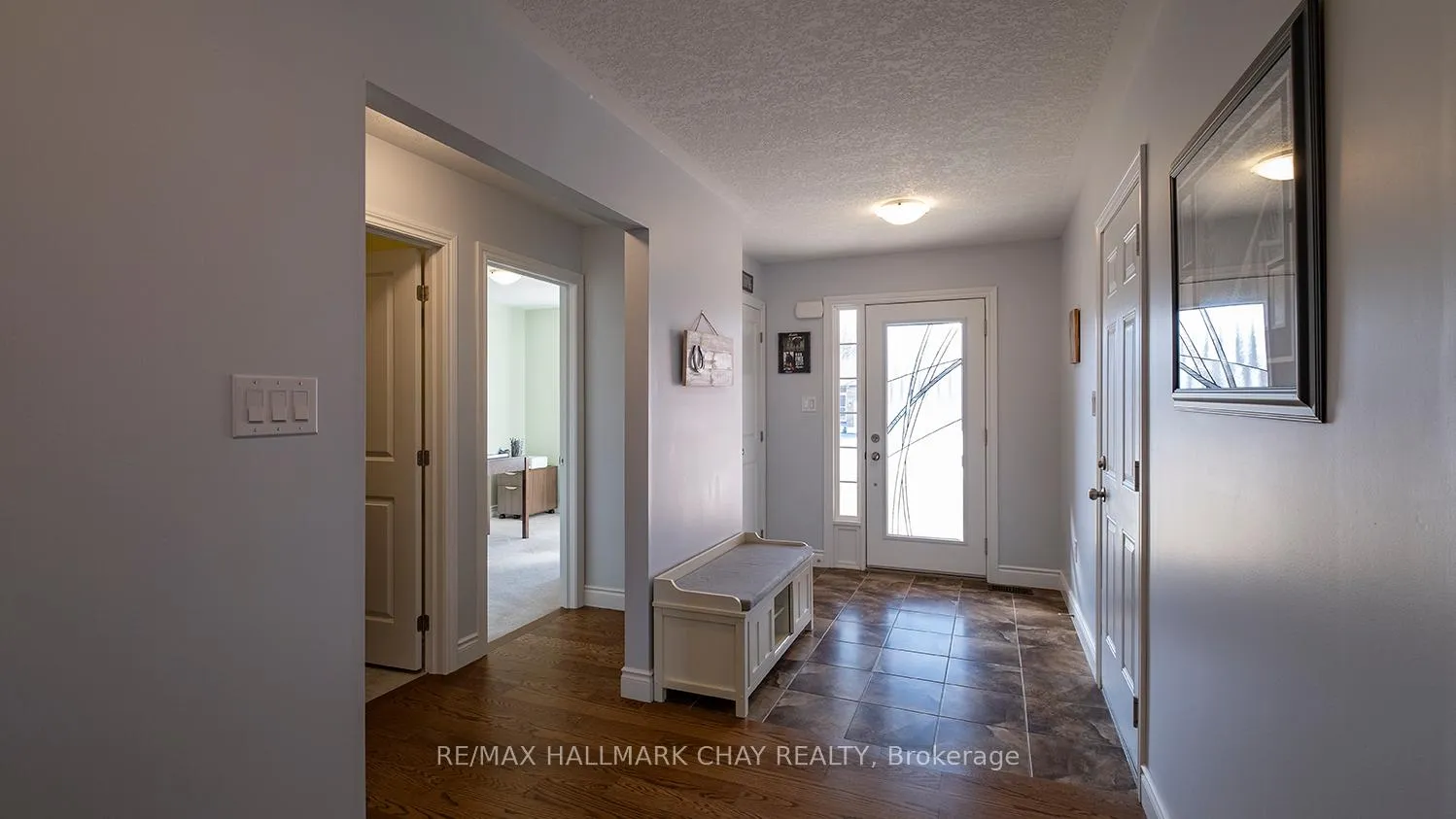 Photo 4 of 20 Hunter Avenue, Tay, Victoria Harbour — HOMEH