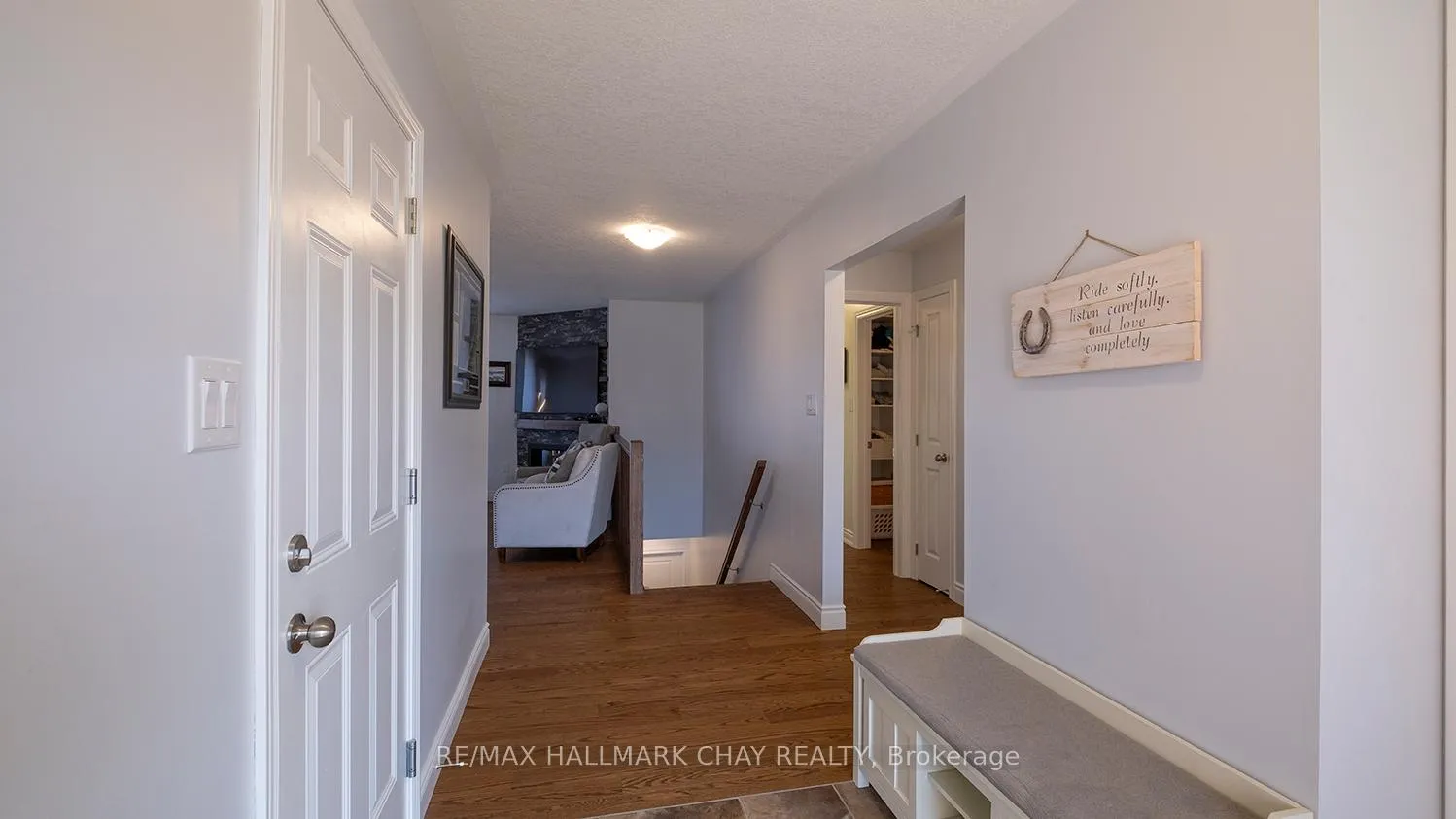 Photo 5 of 20 Hunter Avenue, Tay, Victoria Harbour — HOMEH