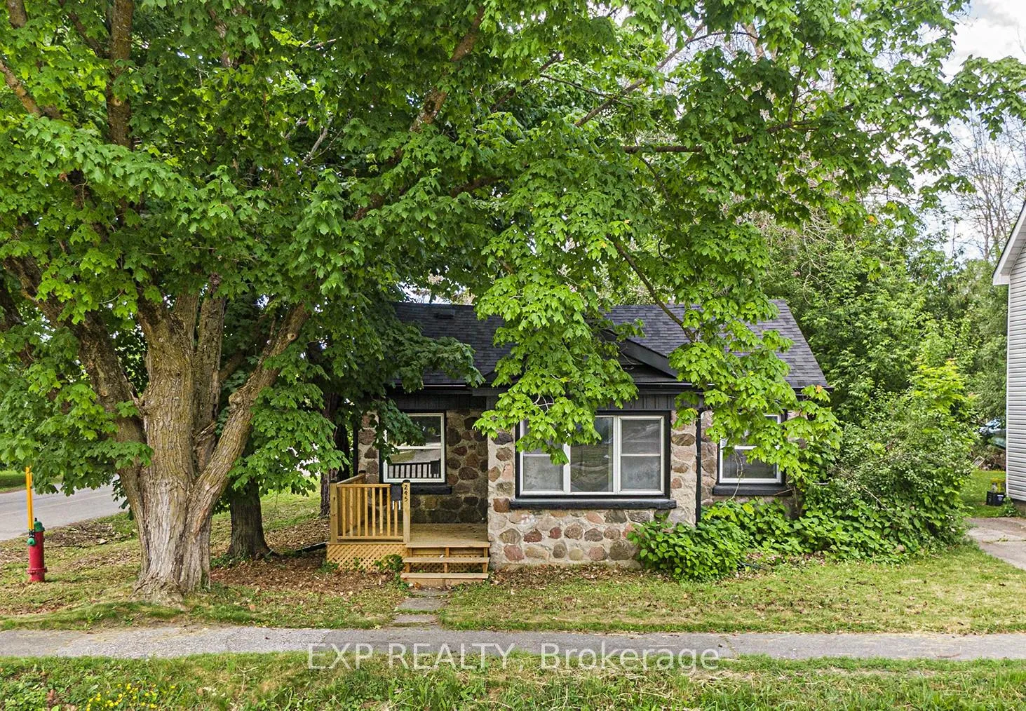 Photo 2 of 245 Front Street S, Orillia — HOMEH