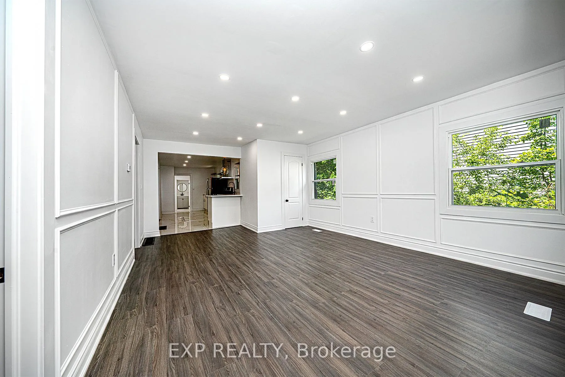 Photo 10 of 245 Front Street S, Orillia — HOMEH