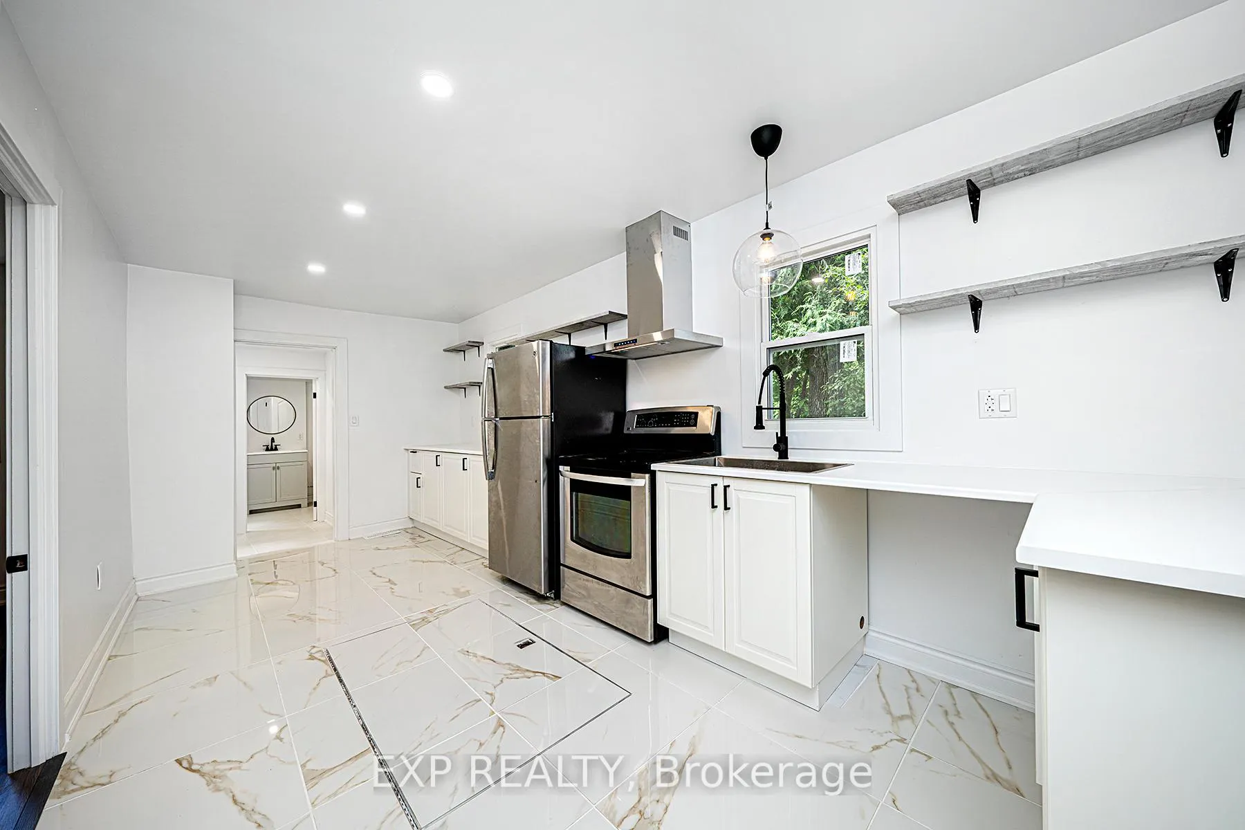 Photo 13 of 245 Front Street S, Orillia — HOMEH