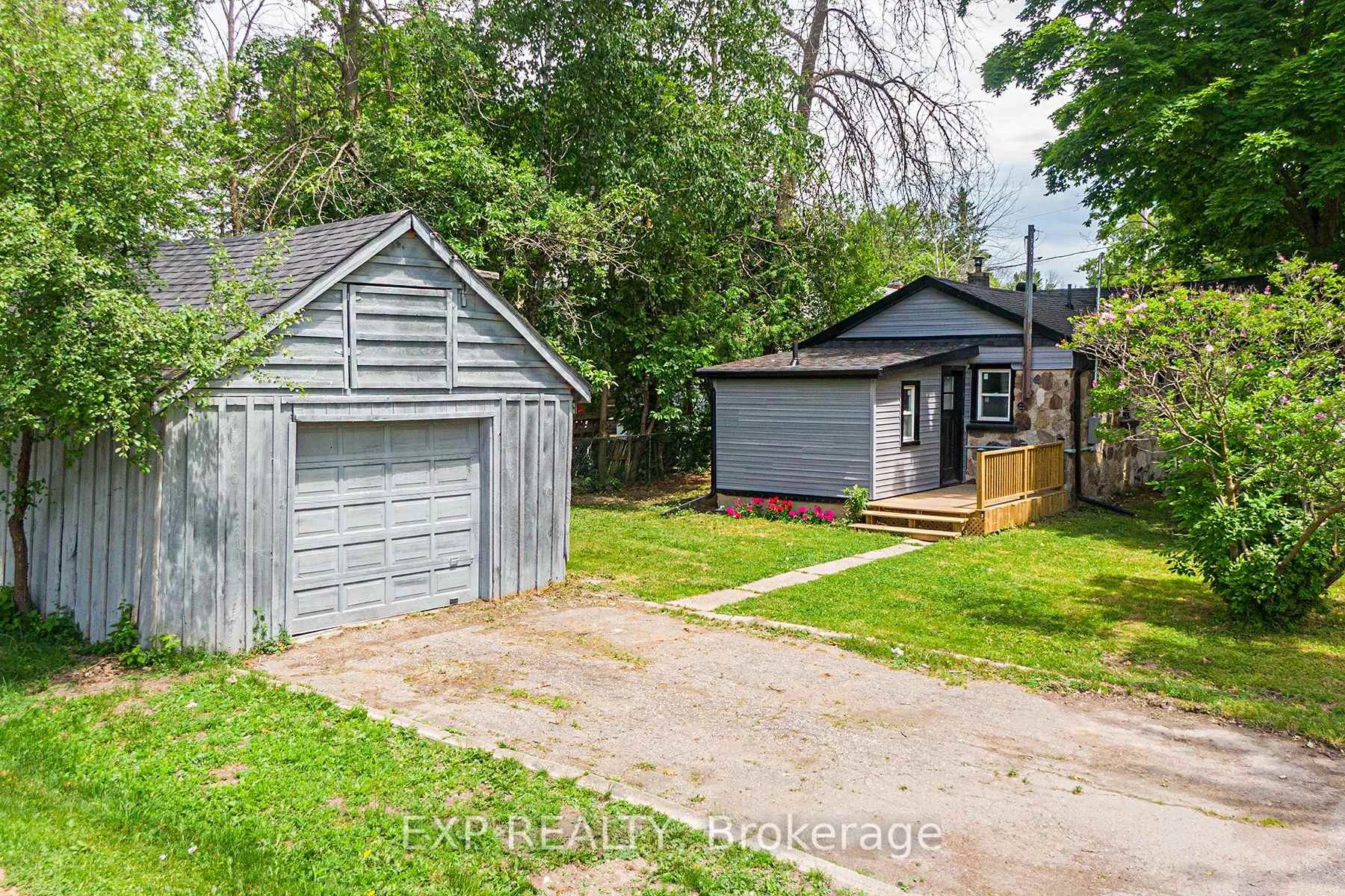 Photo 25 of 245 Front Street S, Orillia — HOMEH