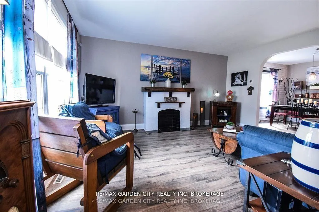 Photo 8 of 76 Beech Street, St. Catharines, Downtown — HOMEH