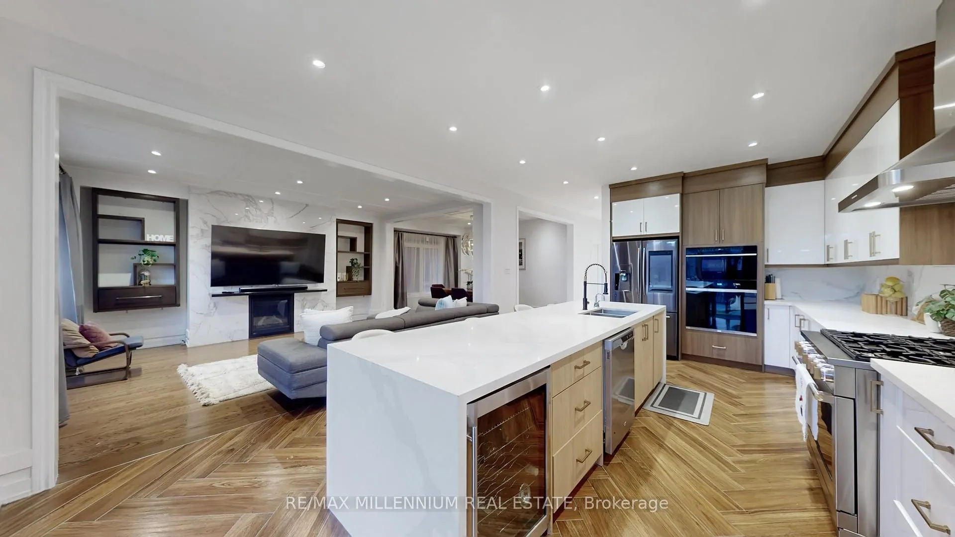 Photo 9 of 125 Cranbrook Crescent, Vaughan, Kleinburg — HOMEH
