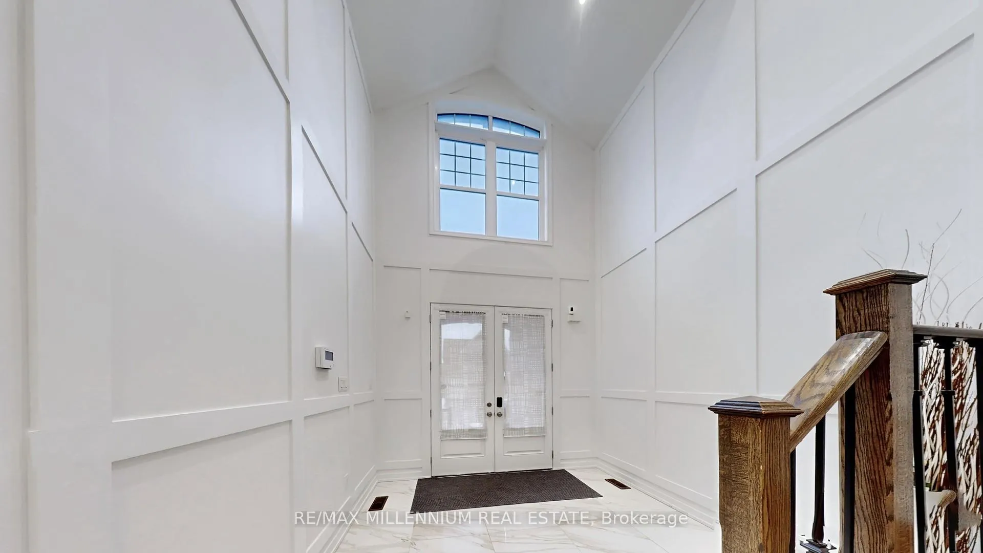 Photo 16 of 125 Cranbrook Crescent, Vaughan, Kleinburg — HOMEH