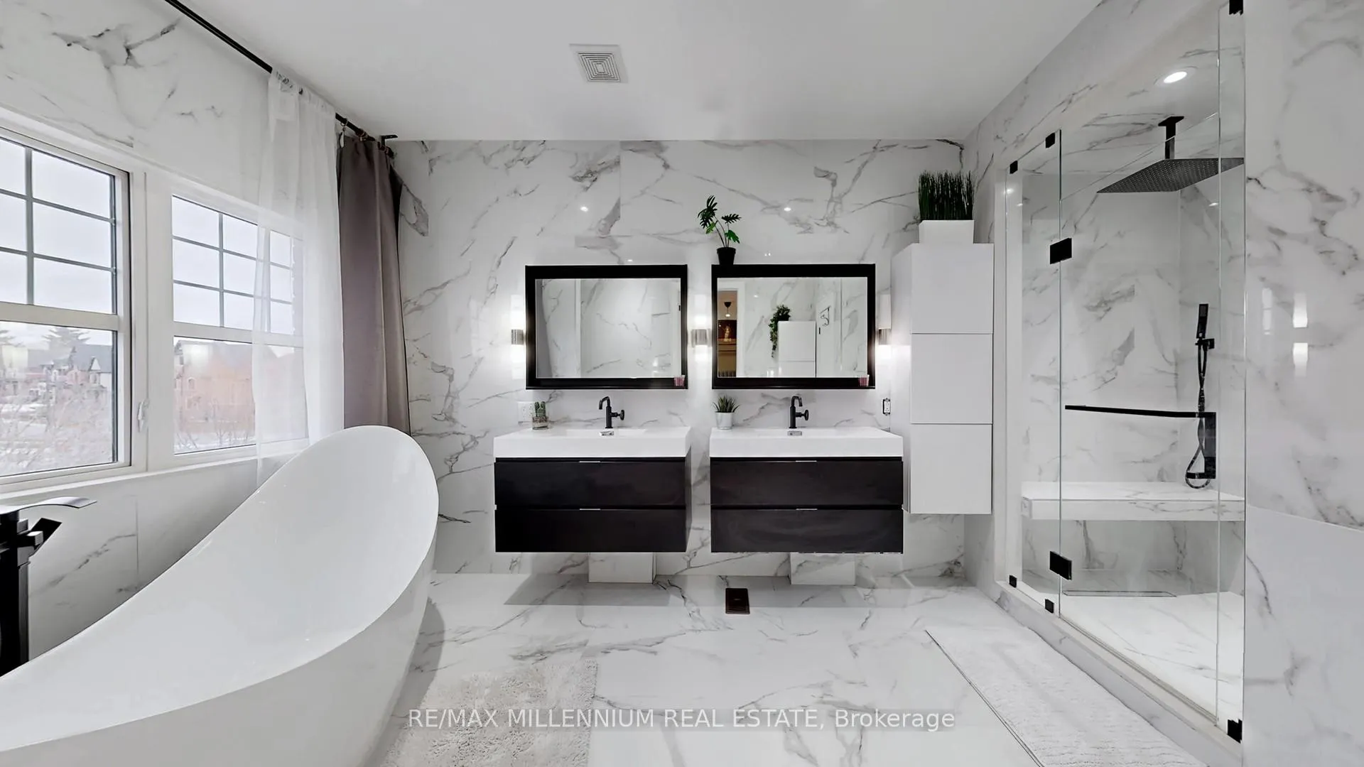 Photo 20 of 125 Cranbrook Crescent, Vaughan, Kleinburg — HOMEH