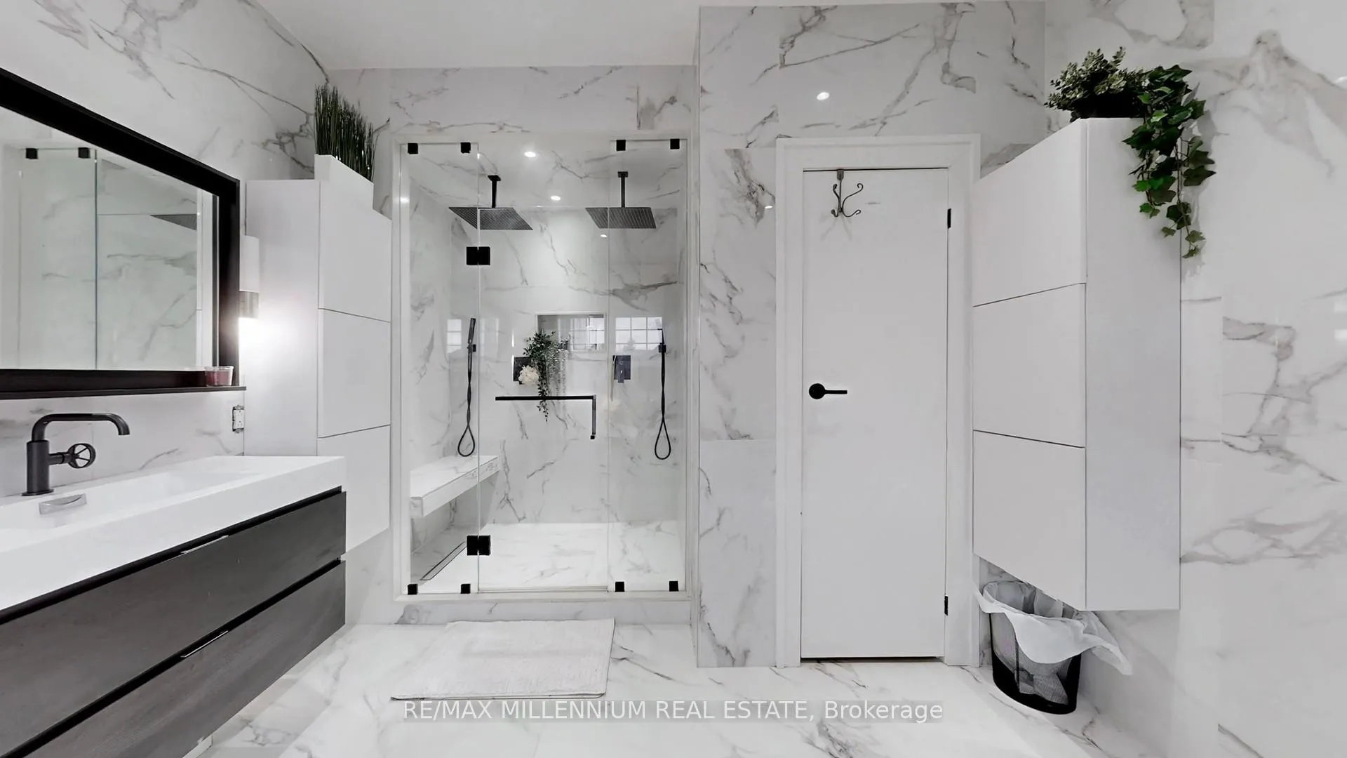 Photo 22 of 125 Cranbrook Crescent, Vaughan, Kleinburg — HOMEH