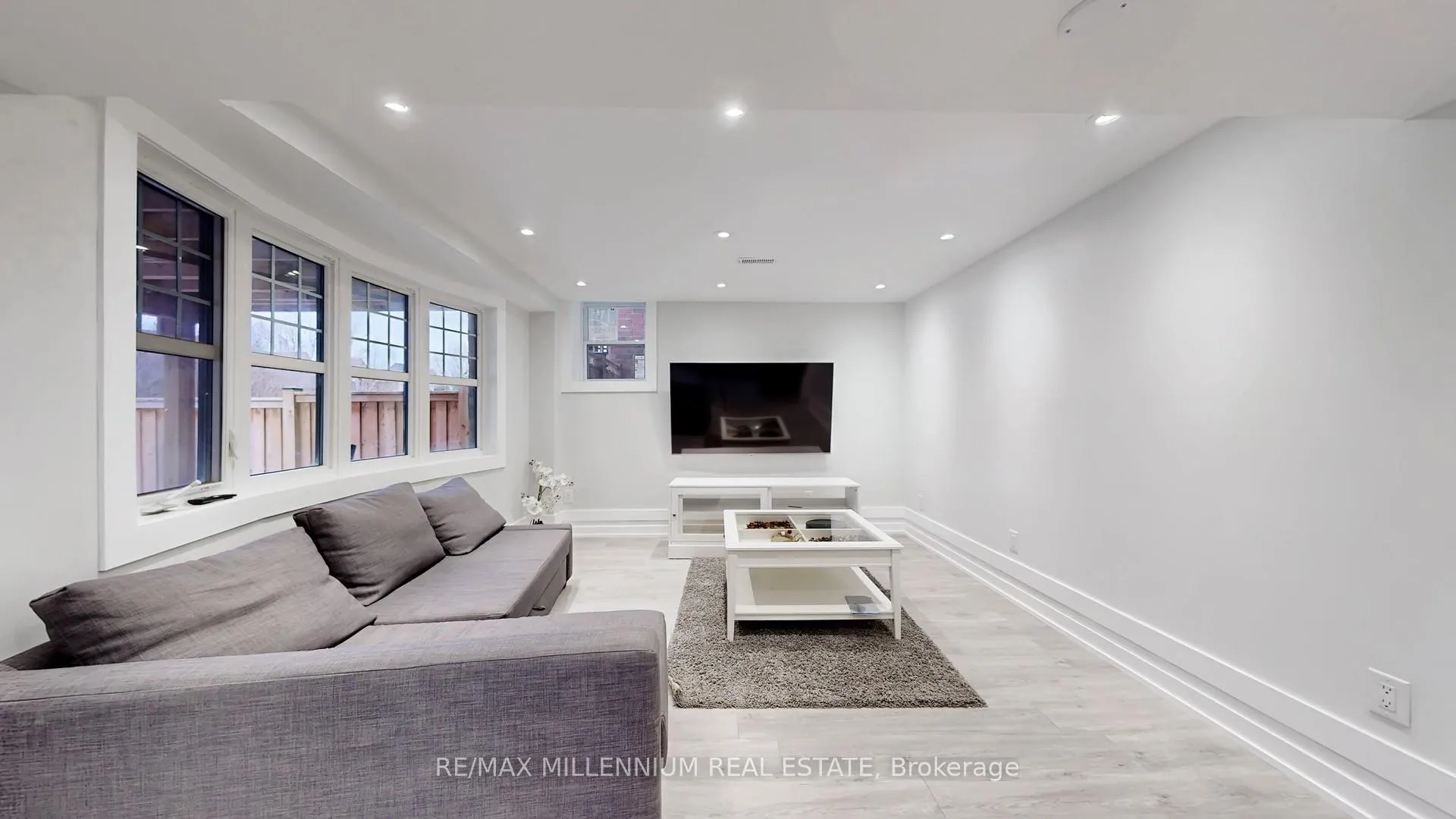 Photo 30 of 125 Cranbrook Crescent, Vaughan, Kleinburg — HOMEH