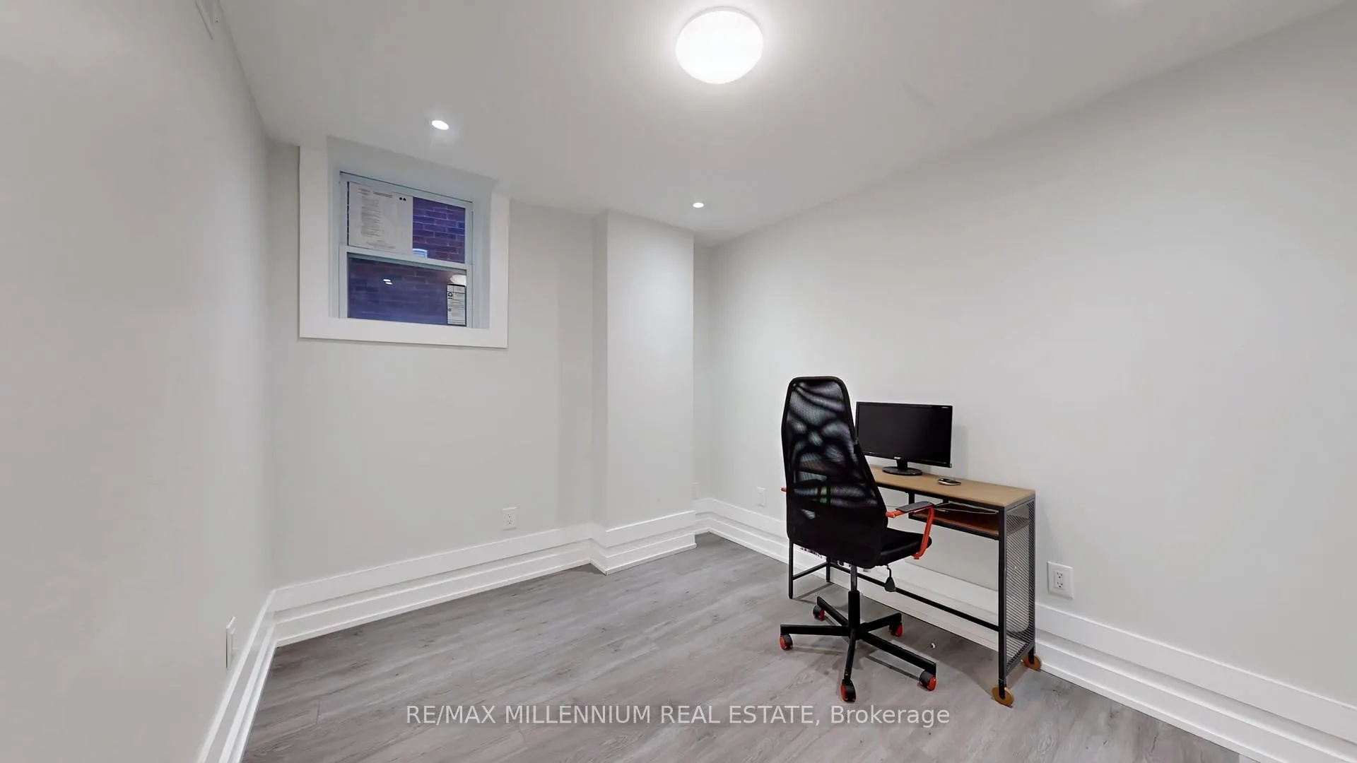 Photo 35 of 125 Cranbrook Crescent, Vaughan, Kleinburg — HOMEH