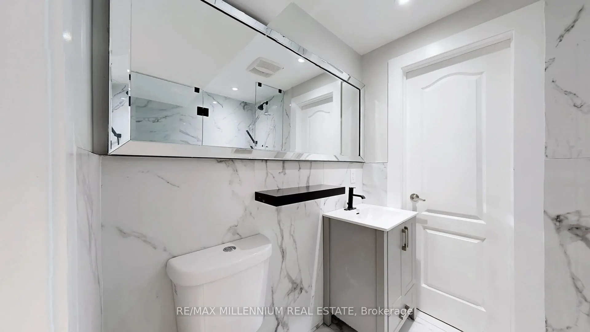 Photo 40 of 125 Cranbrook Crescent, Vaughan, Kleinburg — HOMEH