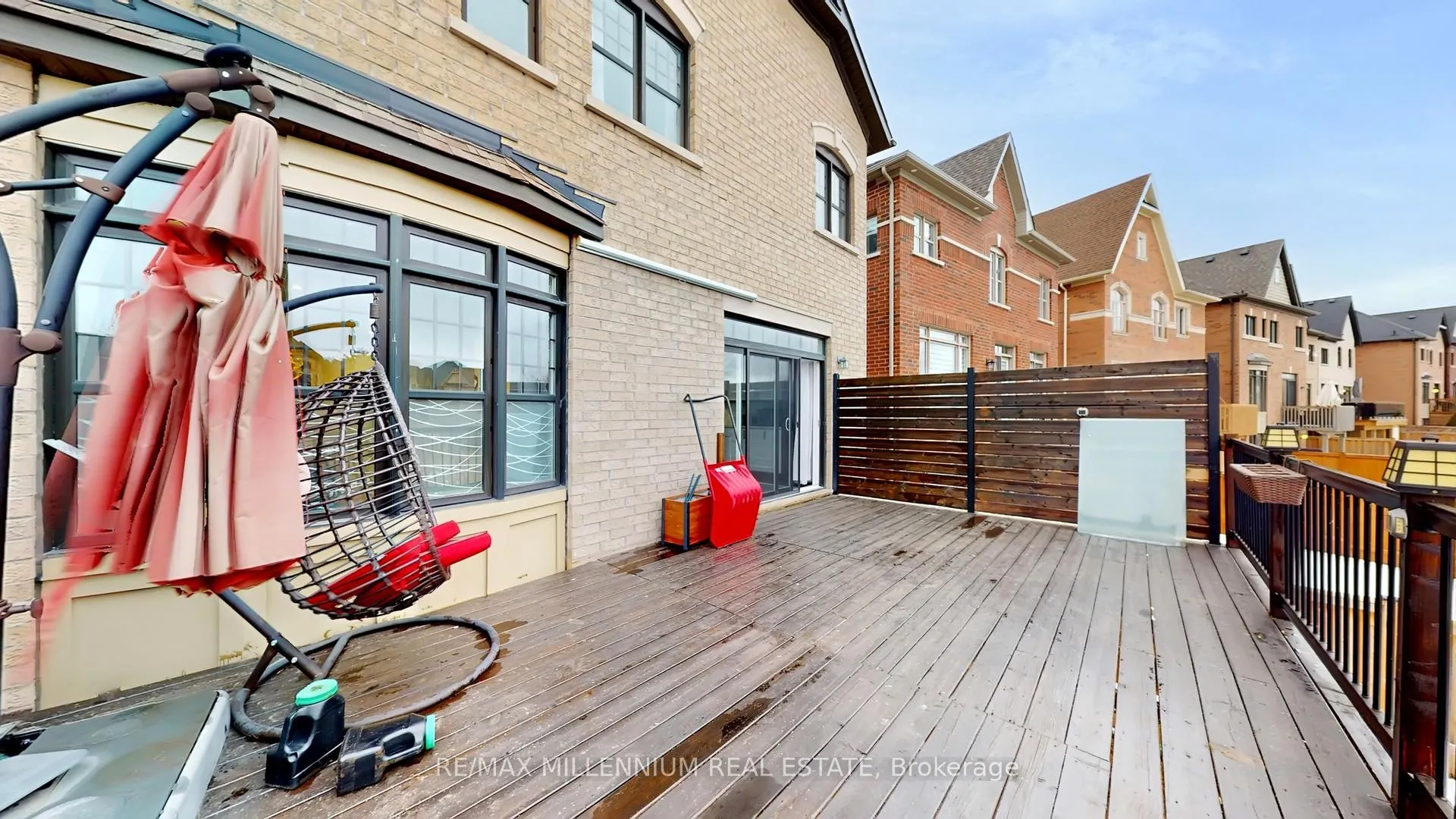 Photo 43 of 125 Cranbrook Crescent, Vaughan, Kleinburg — HOMEH