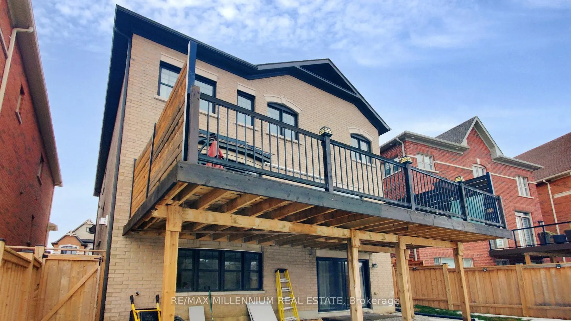 Photo 46 of 125 Cranbrook Crescent, Vaughan, Kleinburg — HOMEH