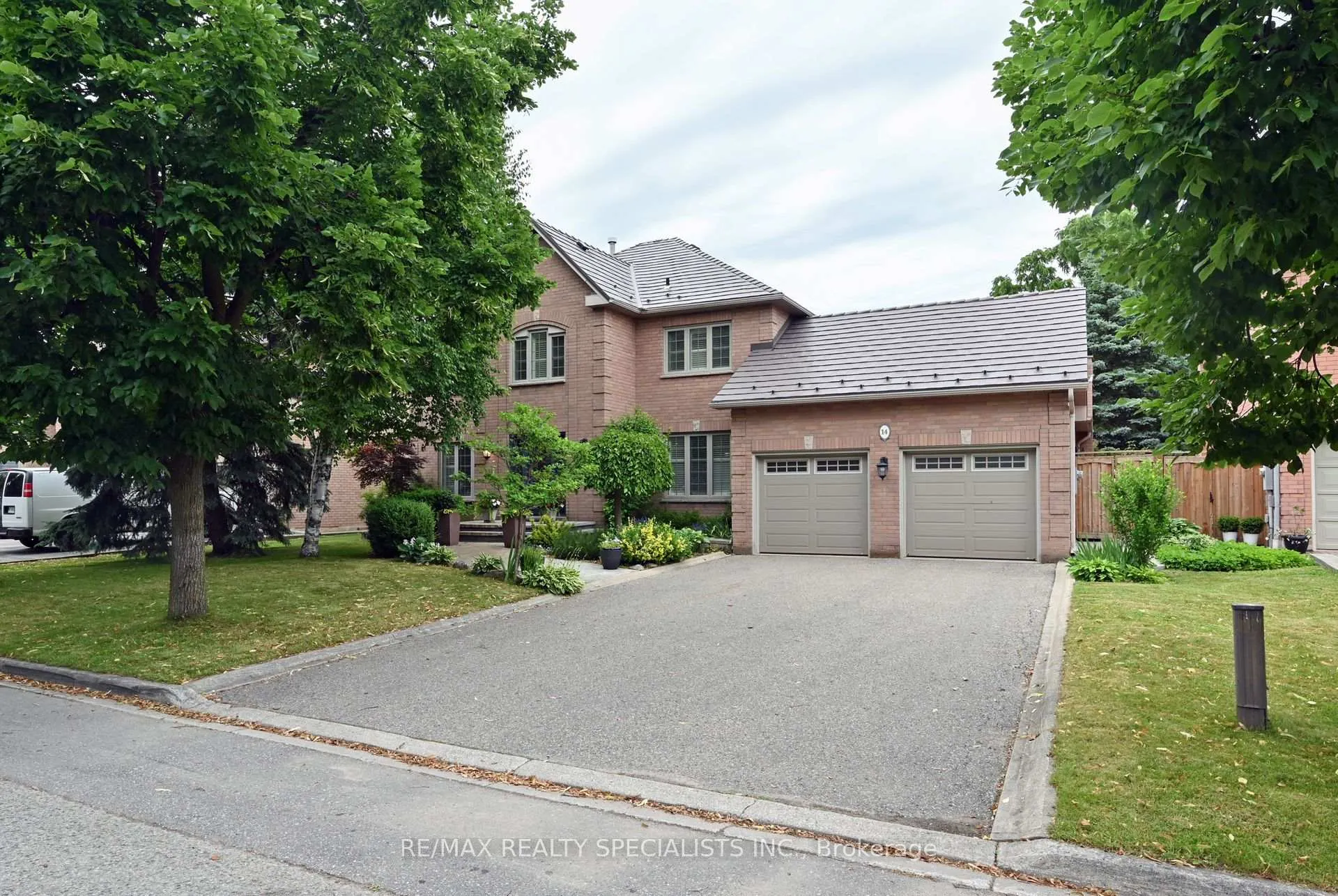 Photo 1 of 14 Penrose Court, Brampton, Snelgrove — HOMEH