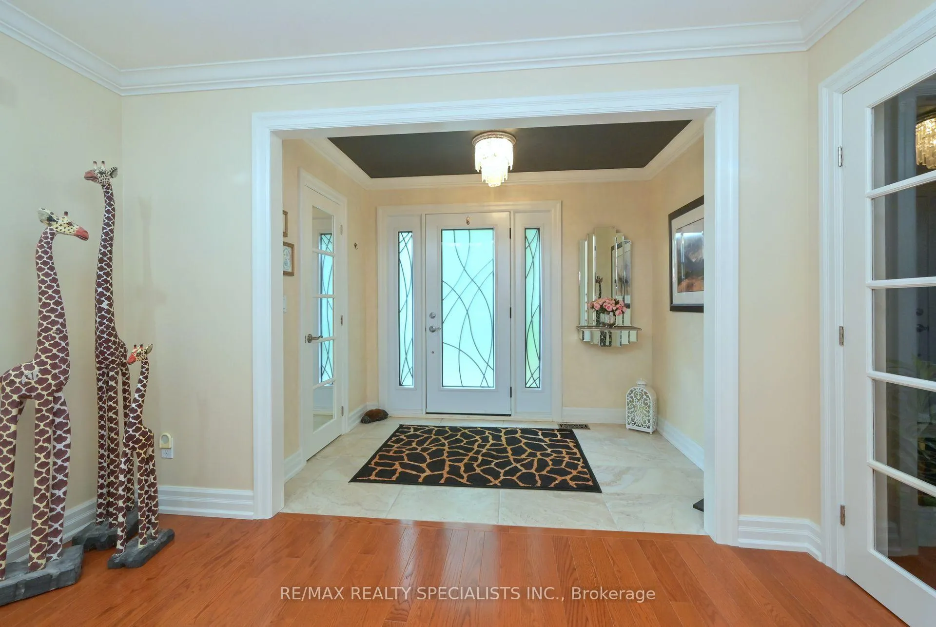 Photo 2 of 14 Penrose Court, Brampton, Snelgrove — HOMEH