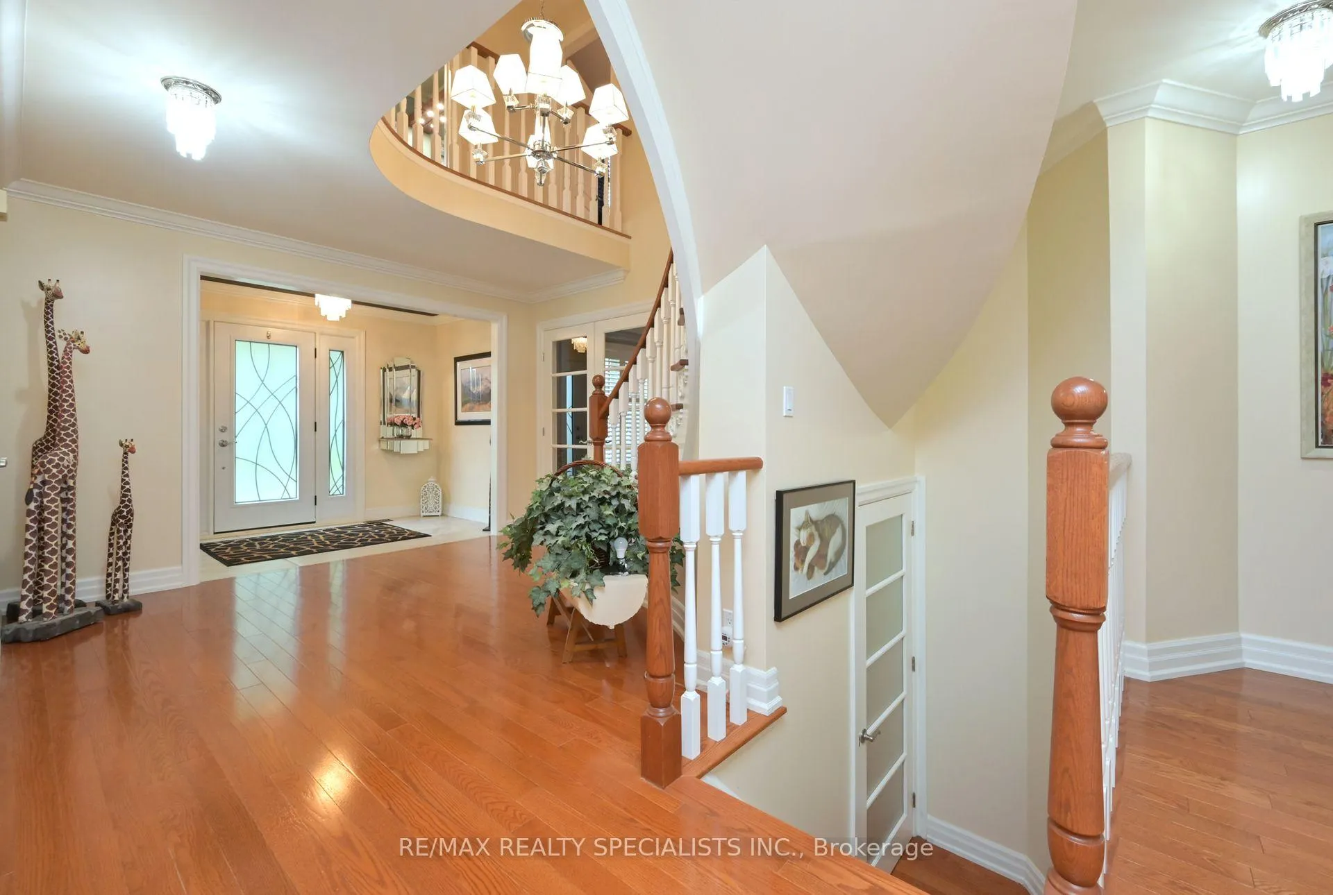 Photo 5 of 14 Penrose Court, Brampton, Snelgrove — HOMEH