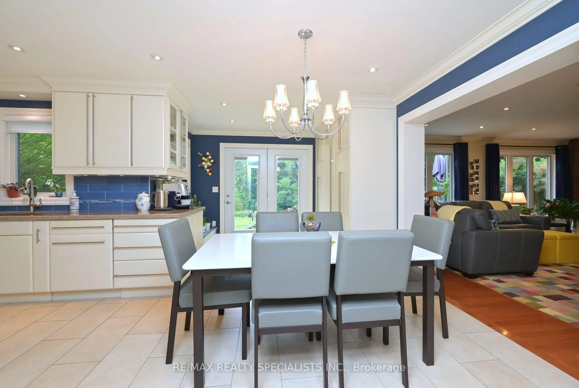 Photo 14 of 14 Penrose Court, Brampton, Snelgrove — HOMEH