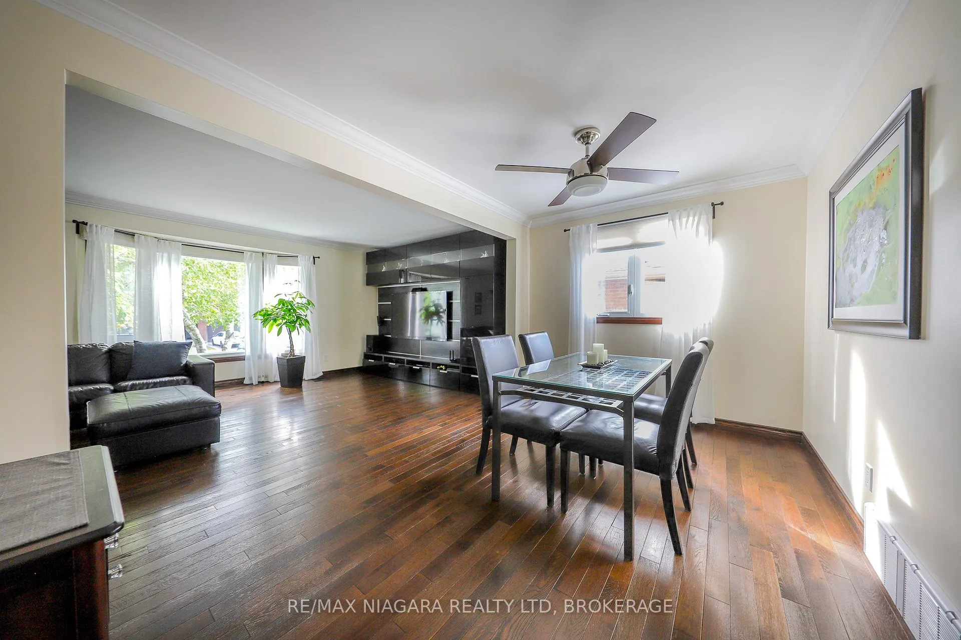 Photo 4 of 19 Jessica Drive, St. Catharines, Vine/Linwell — HOMEH