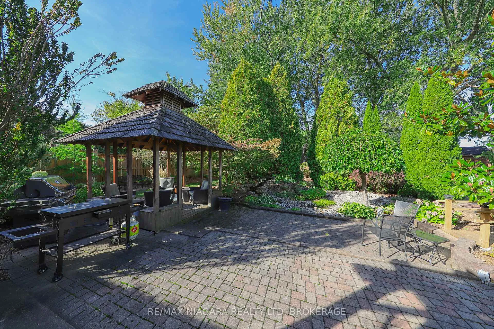 Photo 22 of 19 Jessica Drive, St. Catharines, Vine/Linwell — HOMEH