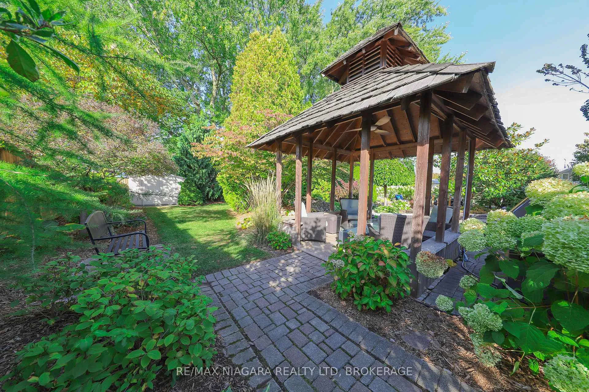 Photo 24 of 19 Jessica Drive, St. Catharines, Vine/Linwell — HOMEH