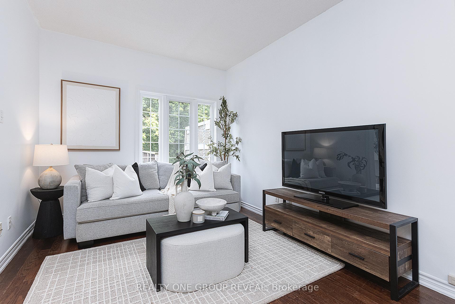 Photo 5 of 9 Taft Place, Clarington, Bowmanville — HOMEH