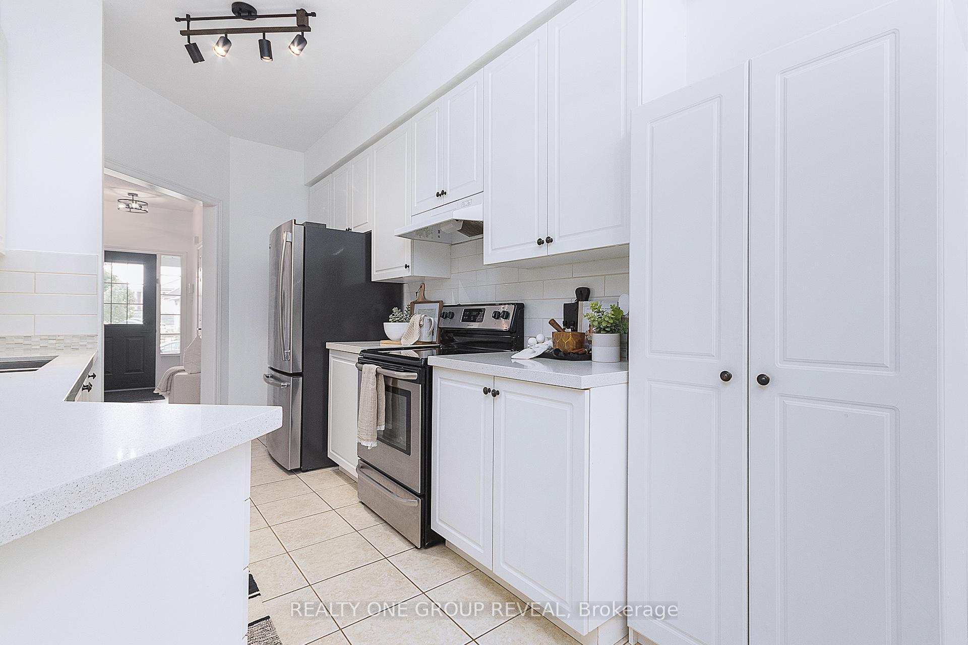 Photo 9 of 9 Taft Place, Clarington, Bowmanville — HOMEH