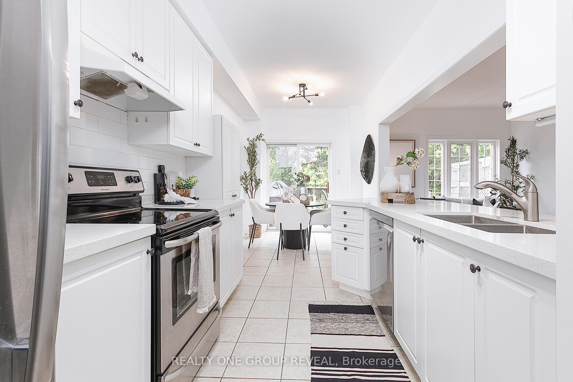 Photo 10 of 9 Taft Place, Clarington, Bowmanville — HOMEH