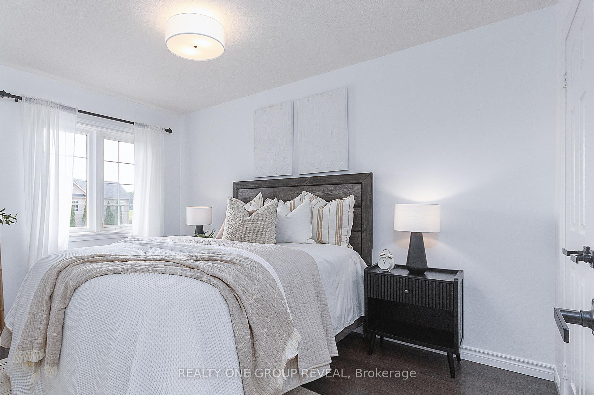 Photo 12 of 9 Taft Place, Clarington, Bowmanville — HOMEH