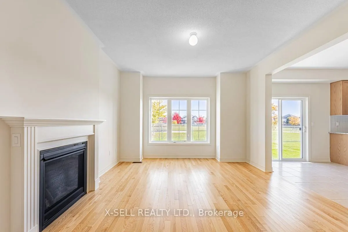 Photo 6 of 1187 Drinkle Crescent, Oshawa, Eastdale — HOMEH