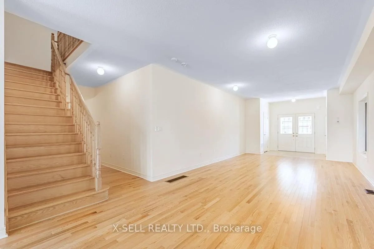 Photo 7 of 1187 Drinkle Crescent, Oshawa, Eastdale — HOMEH
