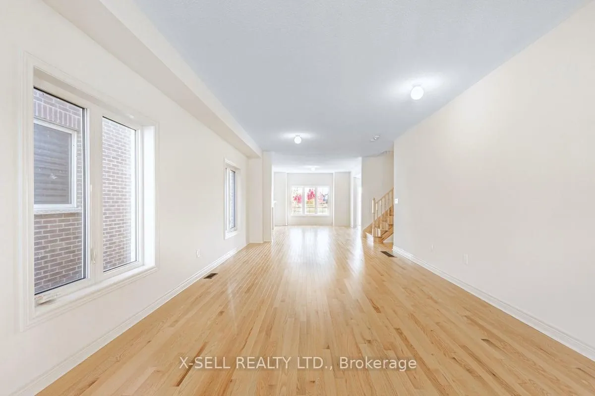 Photo 9 of 1187 Drinkle Crescent, Oshawa, Eastdale — HOMEH