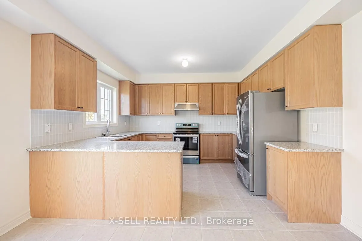 Photo 14 of 1187 Drinkle Crescent, Oshawa, Eastdale — HOMEH