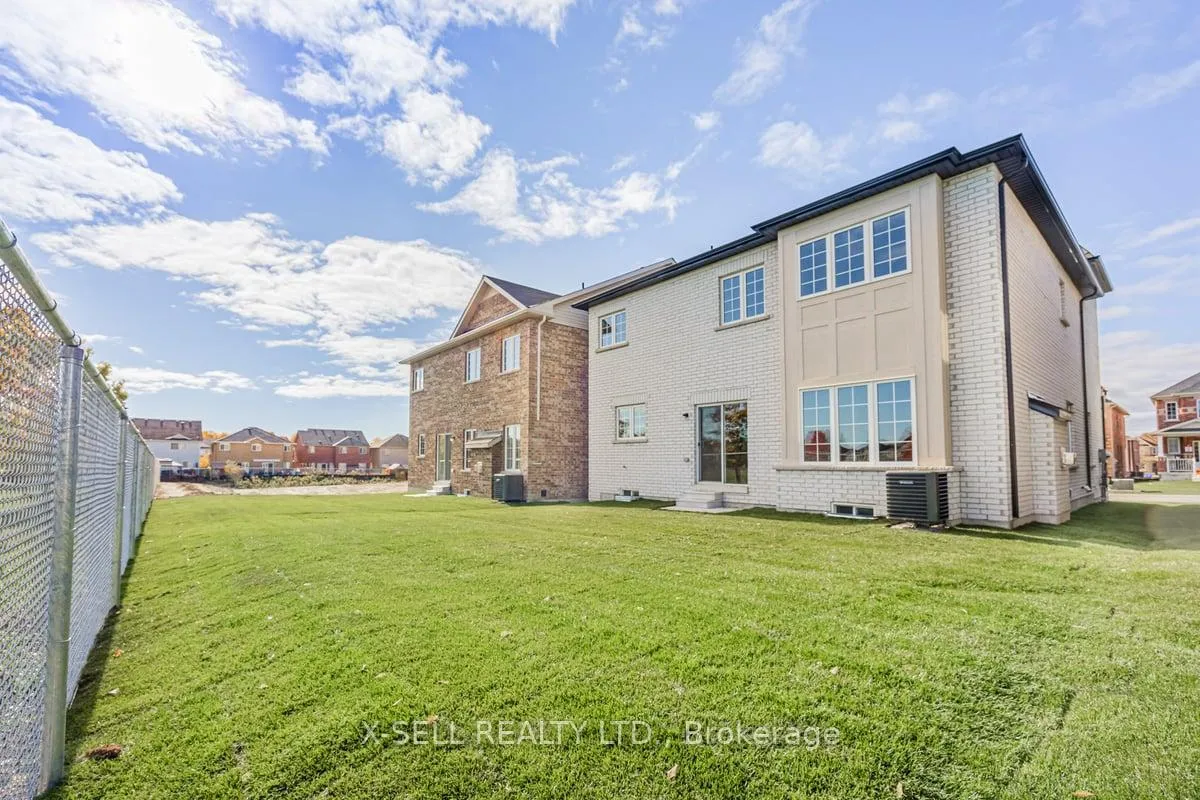 Photo 32 of 1187 Drinkle Crescent, Oshawa, Eastdale — HOMEH