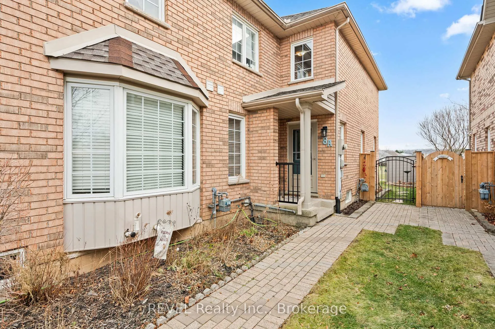Photo 2 of 8a Brown Drive, St. Catharines, Rykert/Vansickle — HOMEH