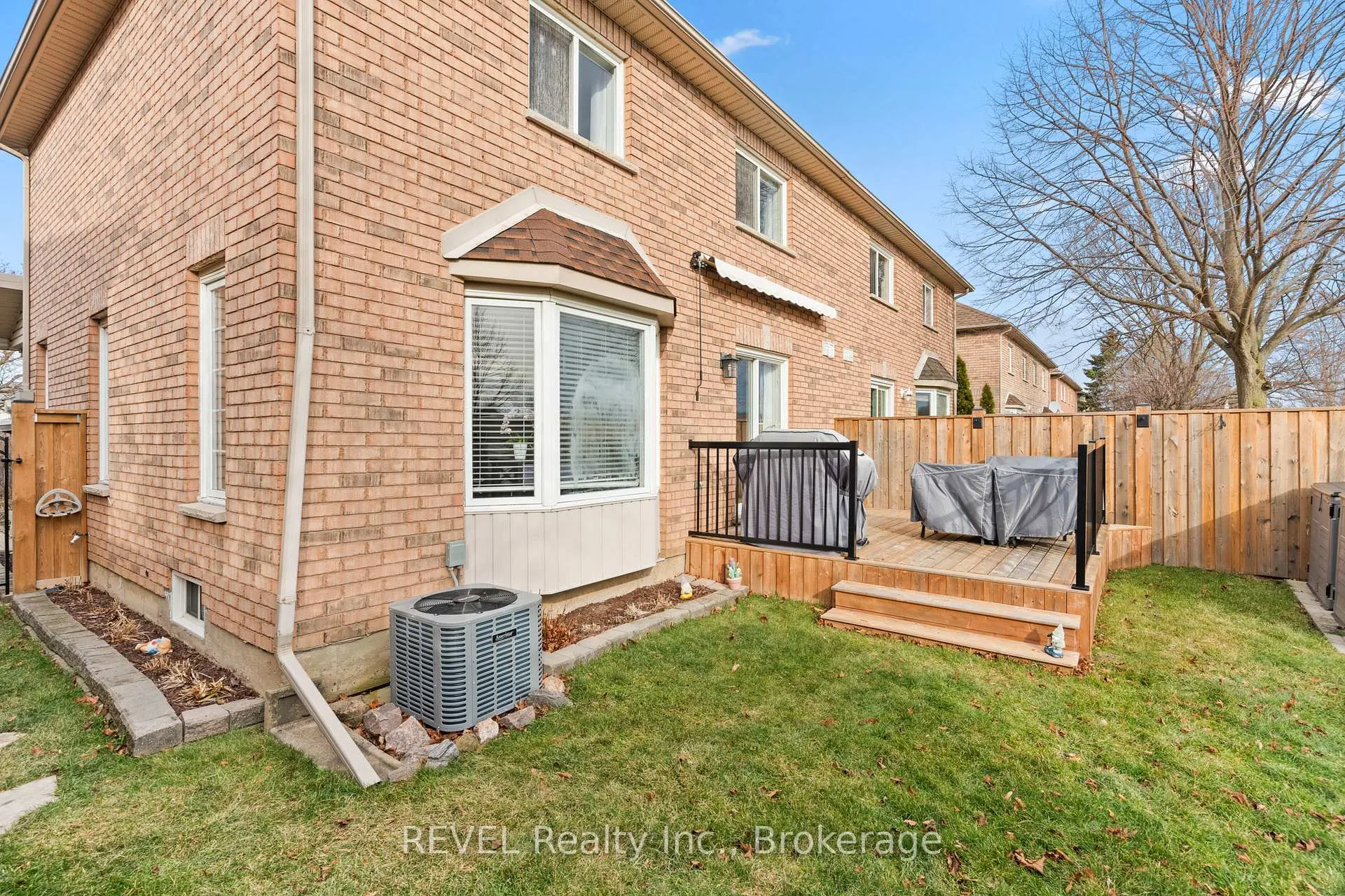 Photo 36 of 8a Brown Drive, St. Catharines, Rykert/Vansickle — HOMEH