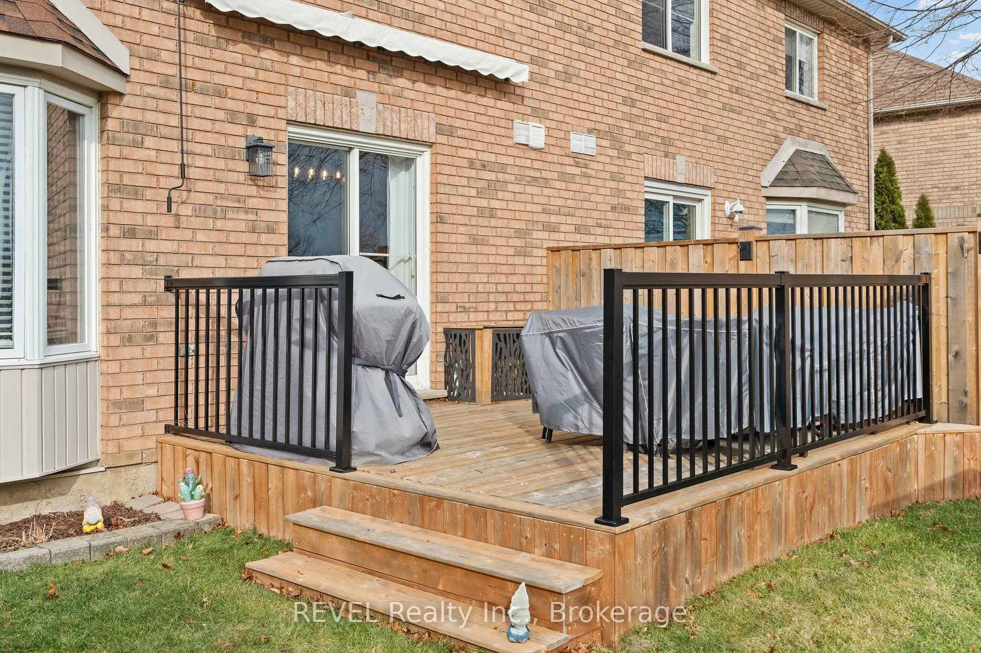 Photo 38 of 8a Brown Drive, St. Catharines, Rykert/Vansickle — HOMEH