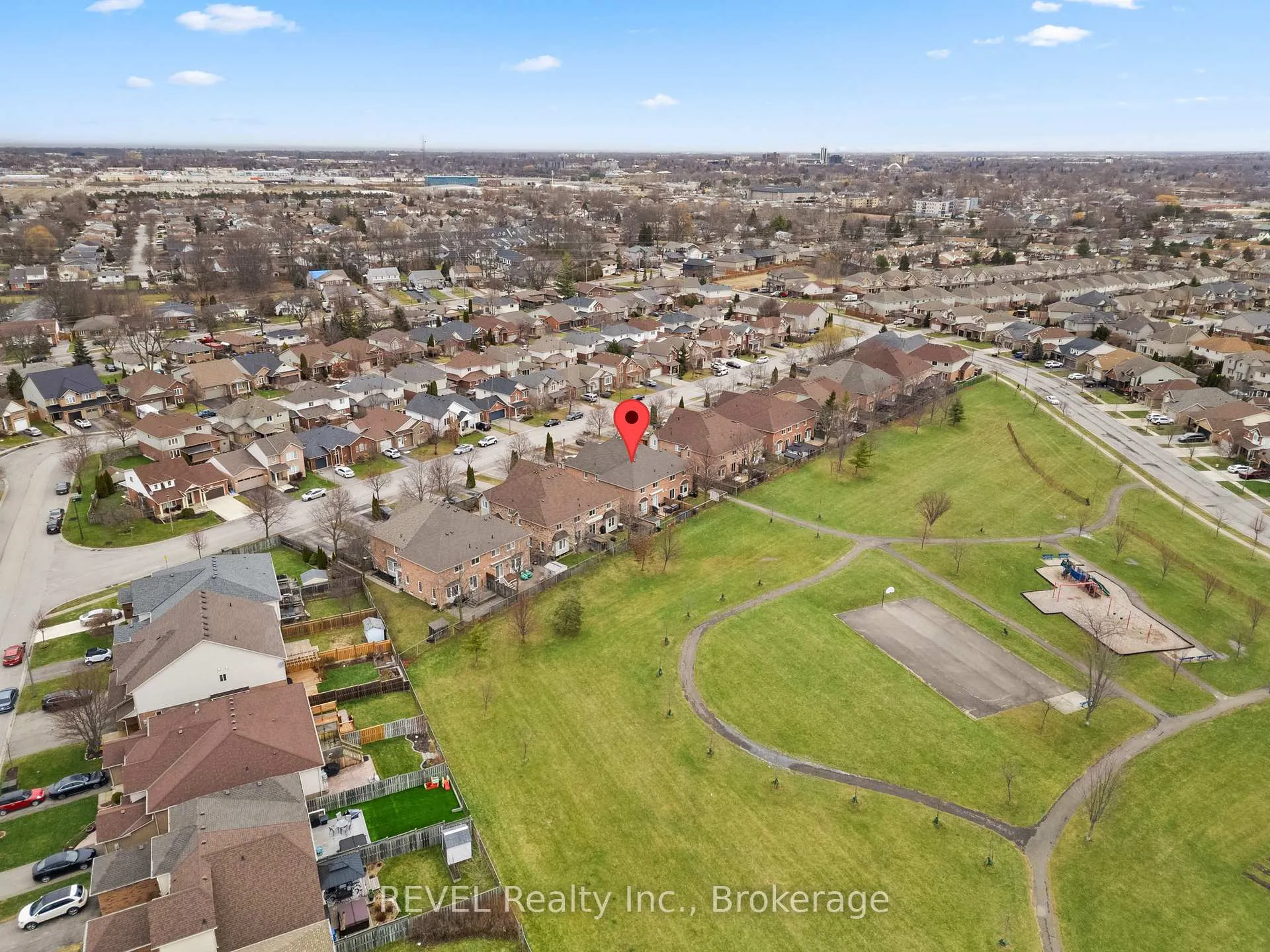 Photo 42 of 8a Brown Drive, St. Catharines, Rykert/Vansickle — HOMEH