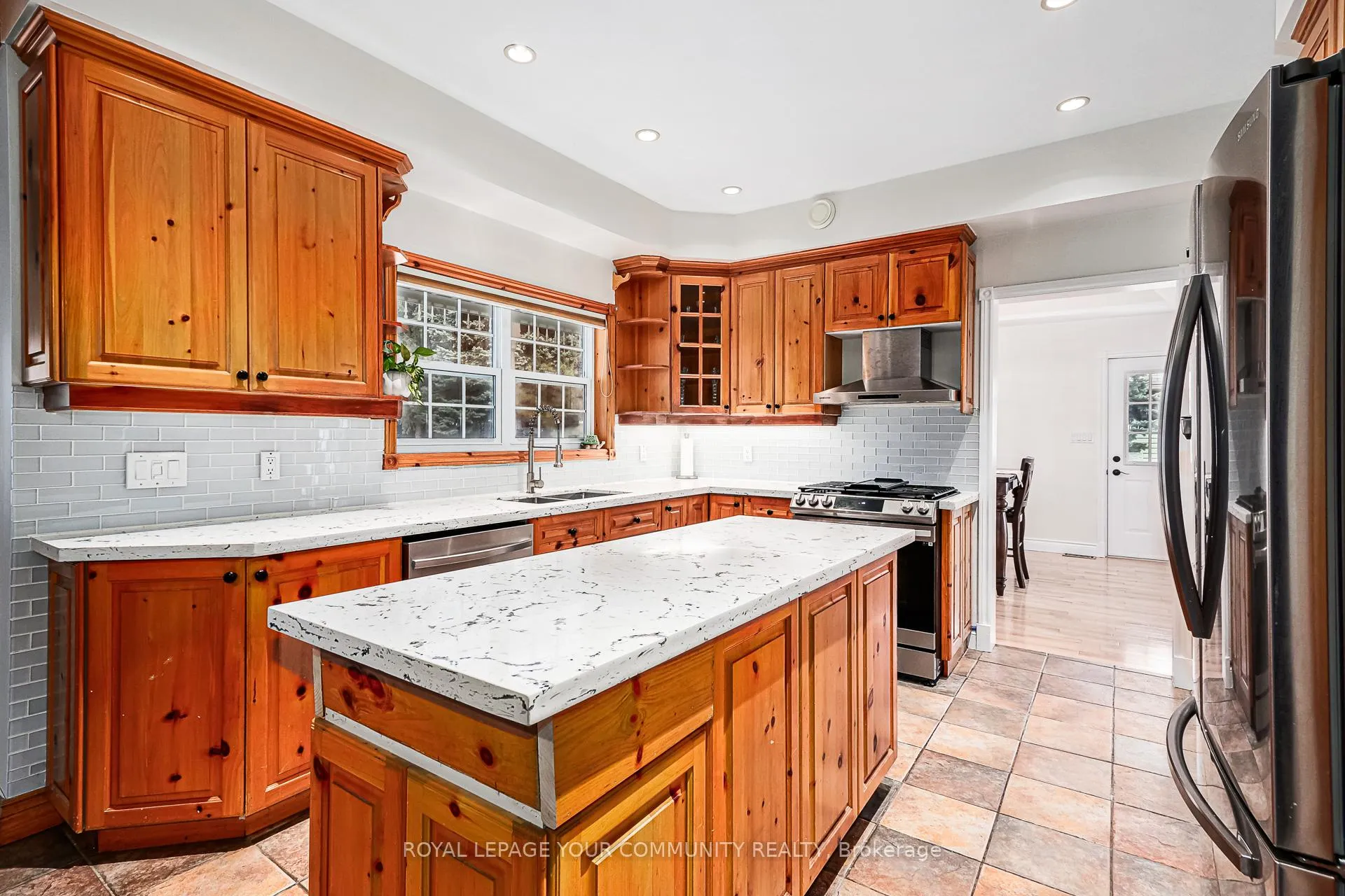 Photo 9 of 5 Deanna Drive, Wasaga Beach — HOMEH