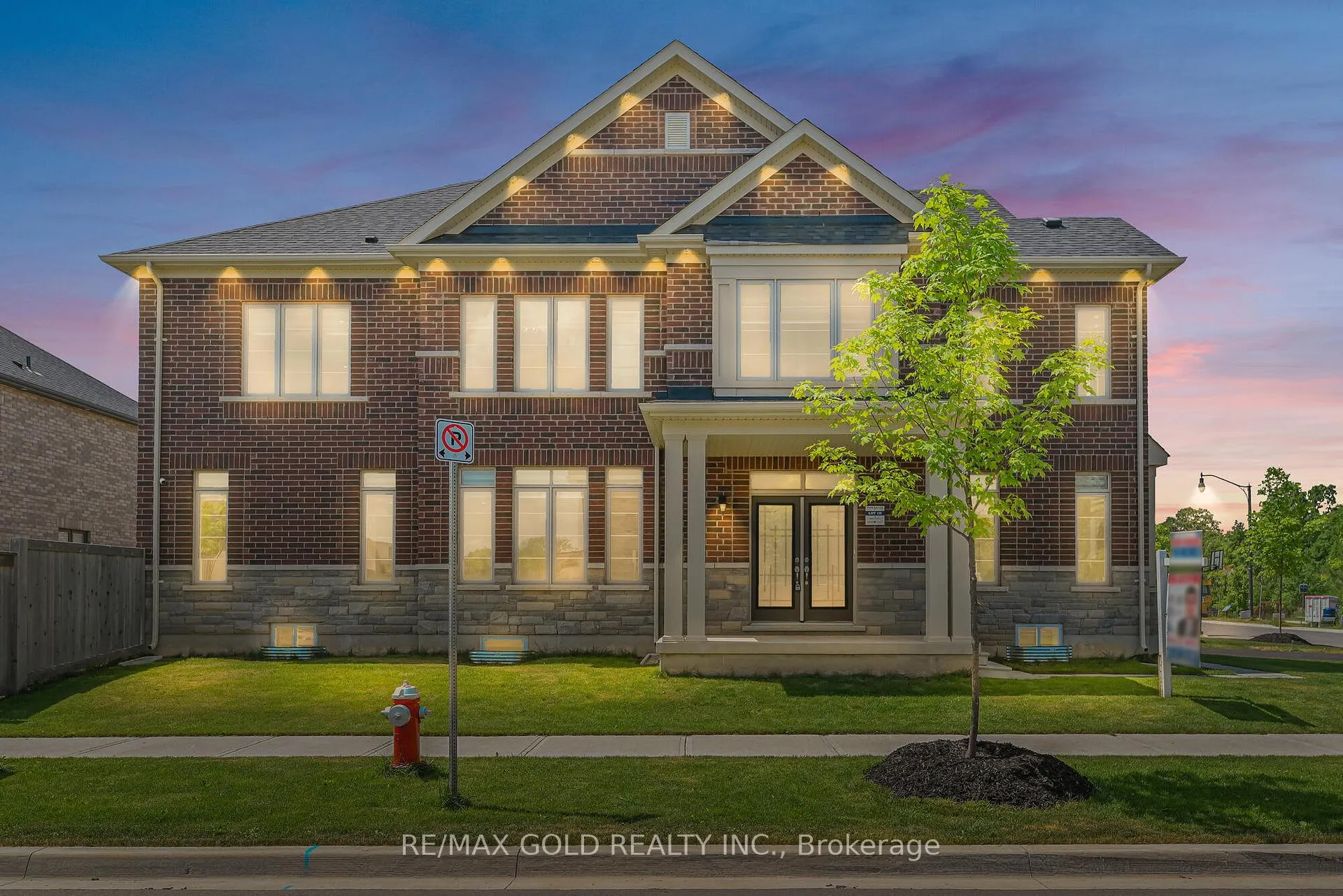 Photo 5 of 59 Cobriza Crescent, Brampton, Northwest Brampton — HOMEH
