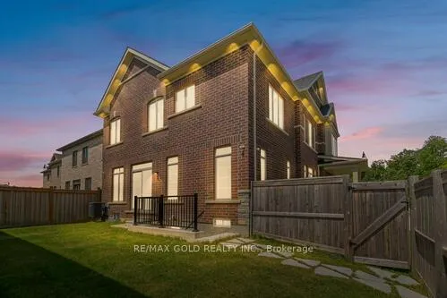 Photo 6 of 59 Cobriza Crescent, Brampton, Northwest Brampton — HOMEH