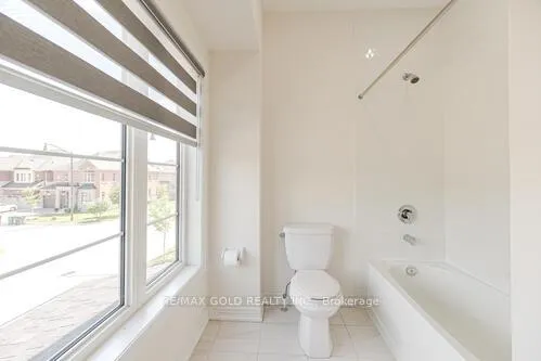 Photo 32 of 59 Cobriza Crescent, Brampton, Northwest Brampton — HOMEH