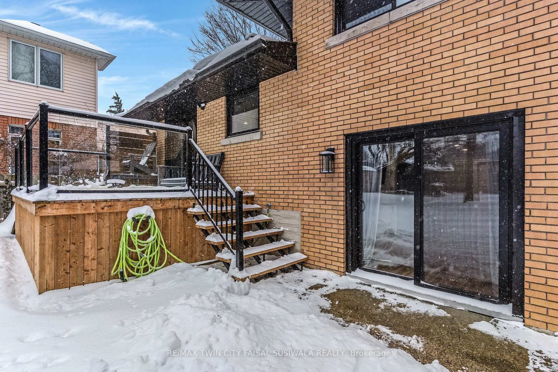 Photo 8 of 1735 Queenston Road, Cambridge, Preston Centre — HOMEH