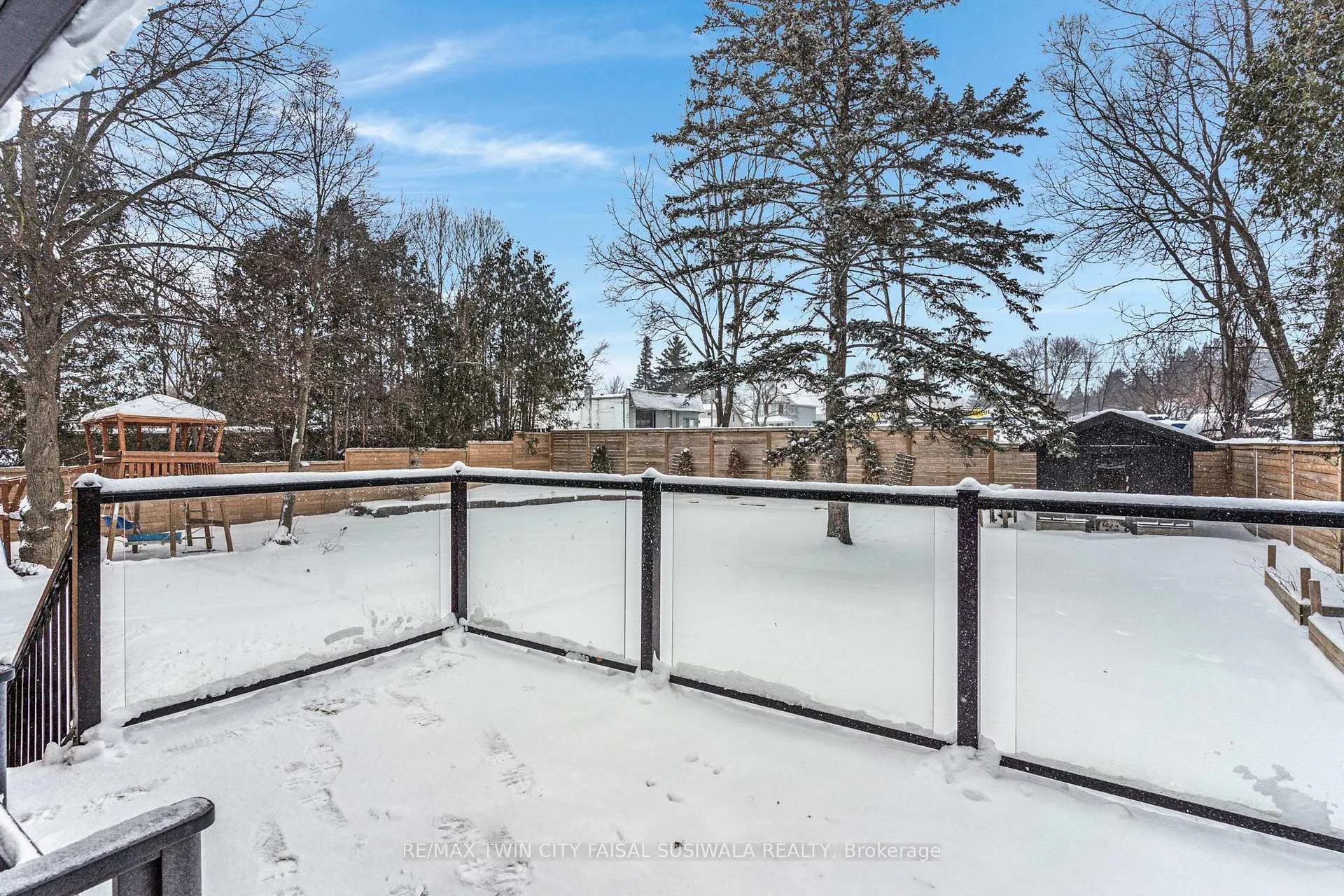 Photo 10 of 1735 Queenston Road, Cambridge, Preston Centre — HOMEH