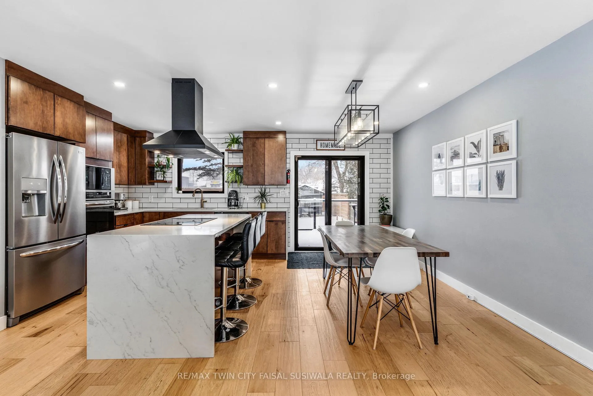 Photo 16 of 1735 Queenston Road, Cambridge, Preston Centre — HOMEH