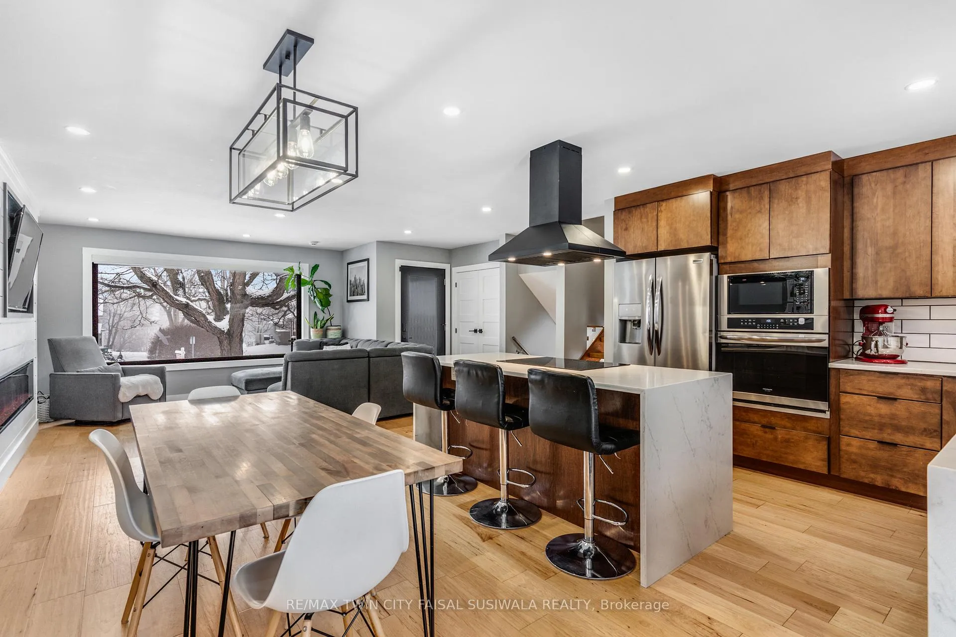 Photo 18 of 1735 Queenston Road, Cambridge, Preston Centre — HOMEH