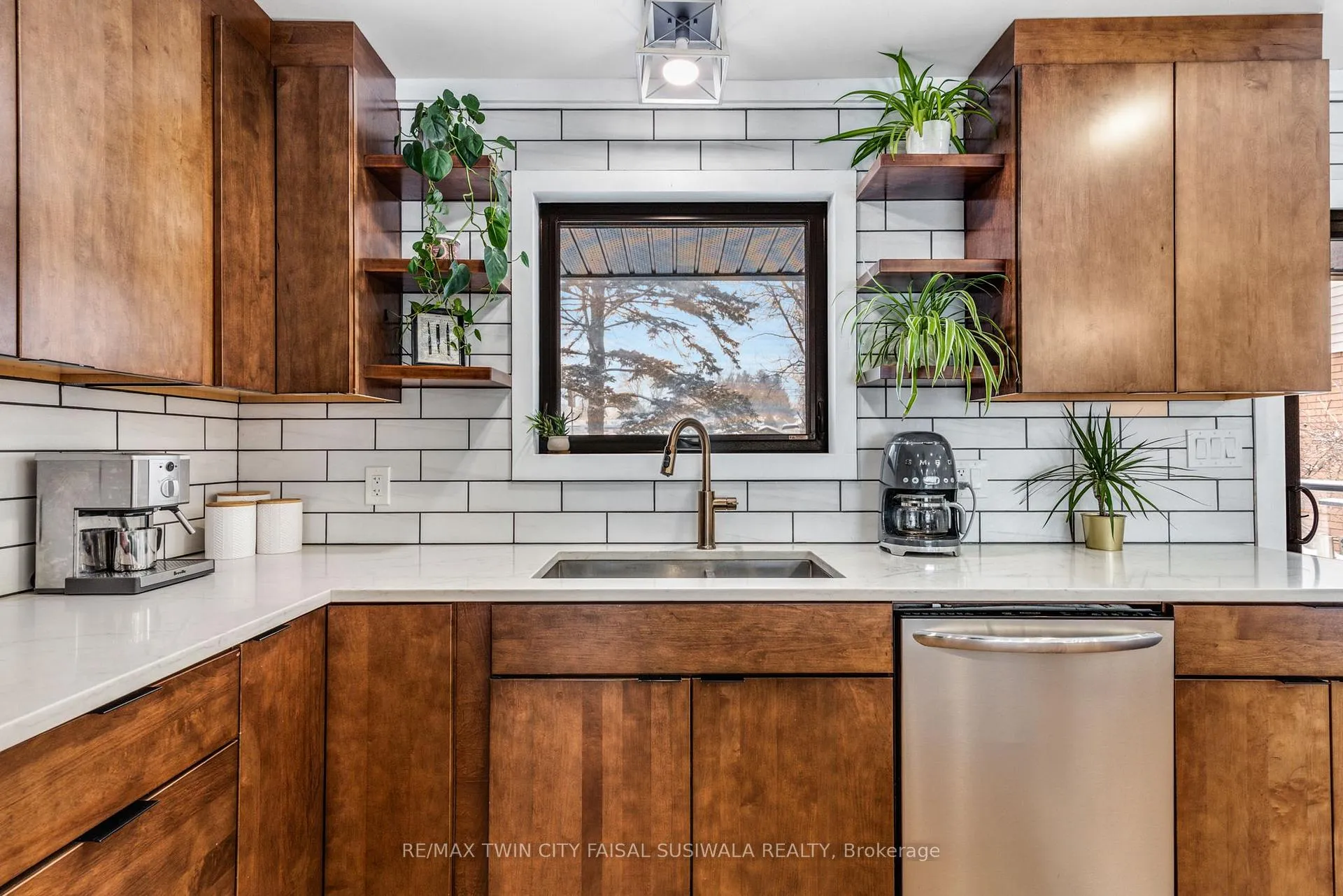 Photo 20 of 1735 Queenston Road, Cambridge, Preston Centre — HOMEH