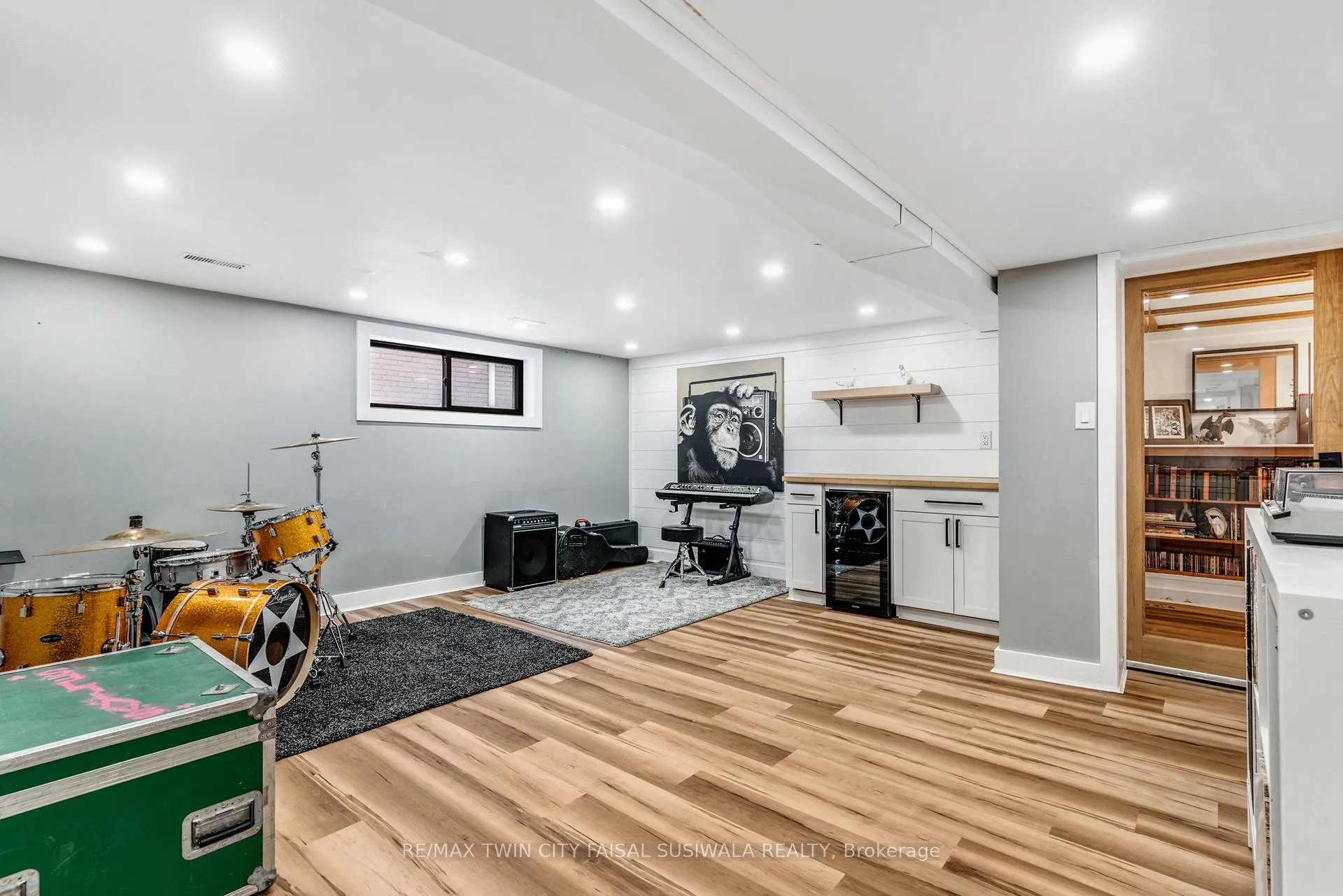 Photo 34 of 1735 Queenston Road, Cambridge, Preston Centre — HOMEH